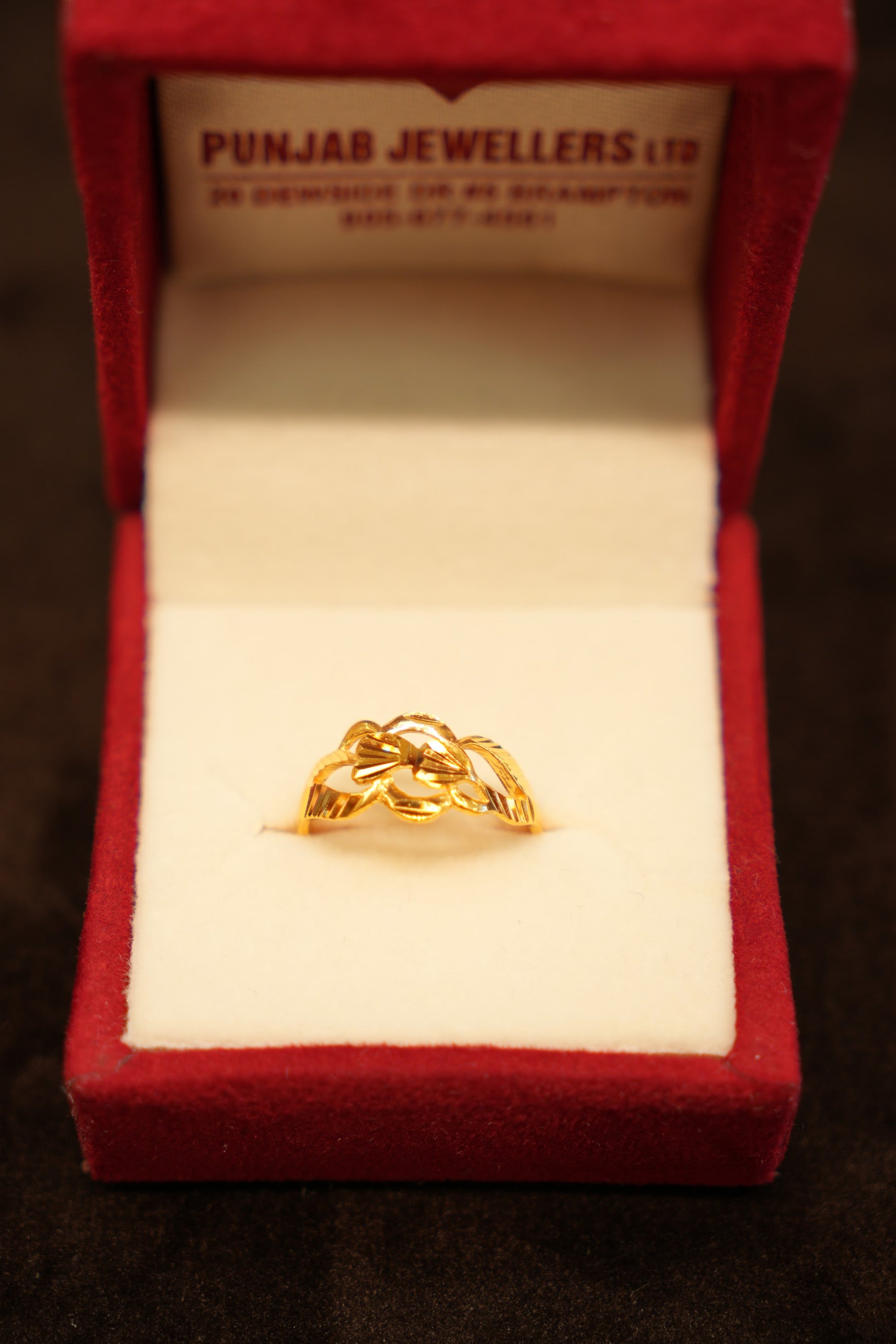 22K Gold Scalloped Filigree Ring