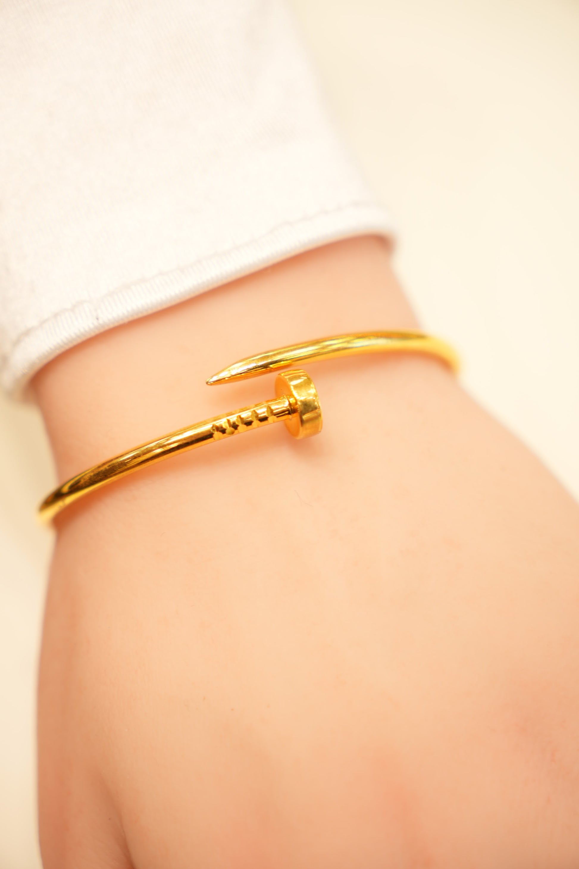 22K Gold Plain Nail Bangle Bracelet