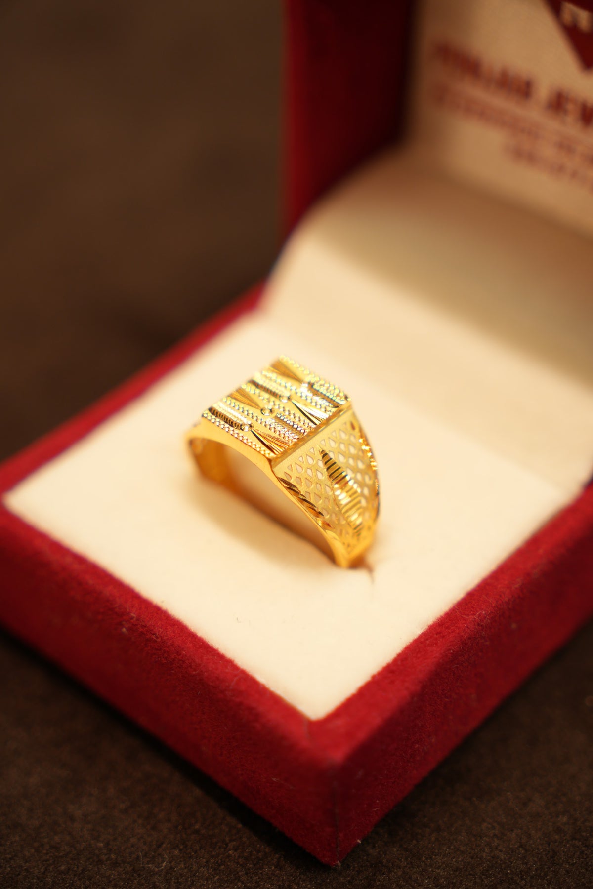 22K Gold Feather Lattice Panel Ring