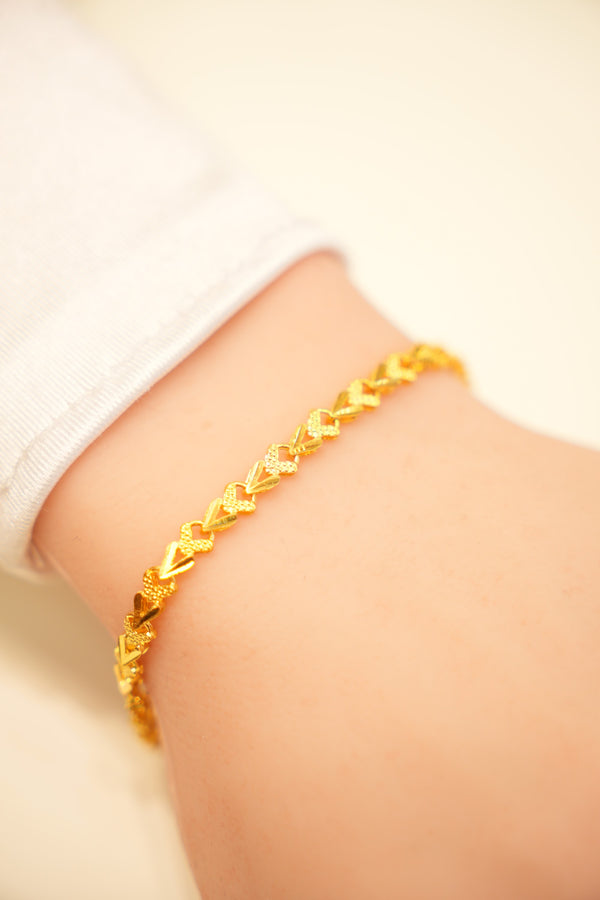 22K Gold Chevron Leaf Link Bracelet