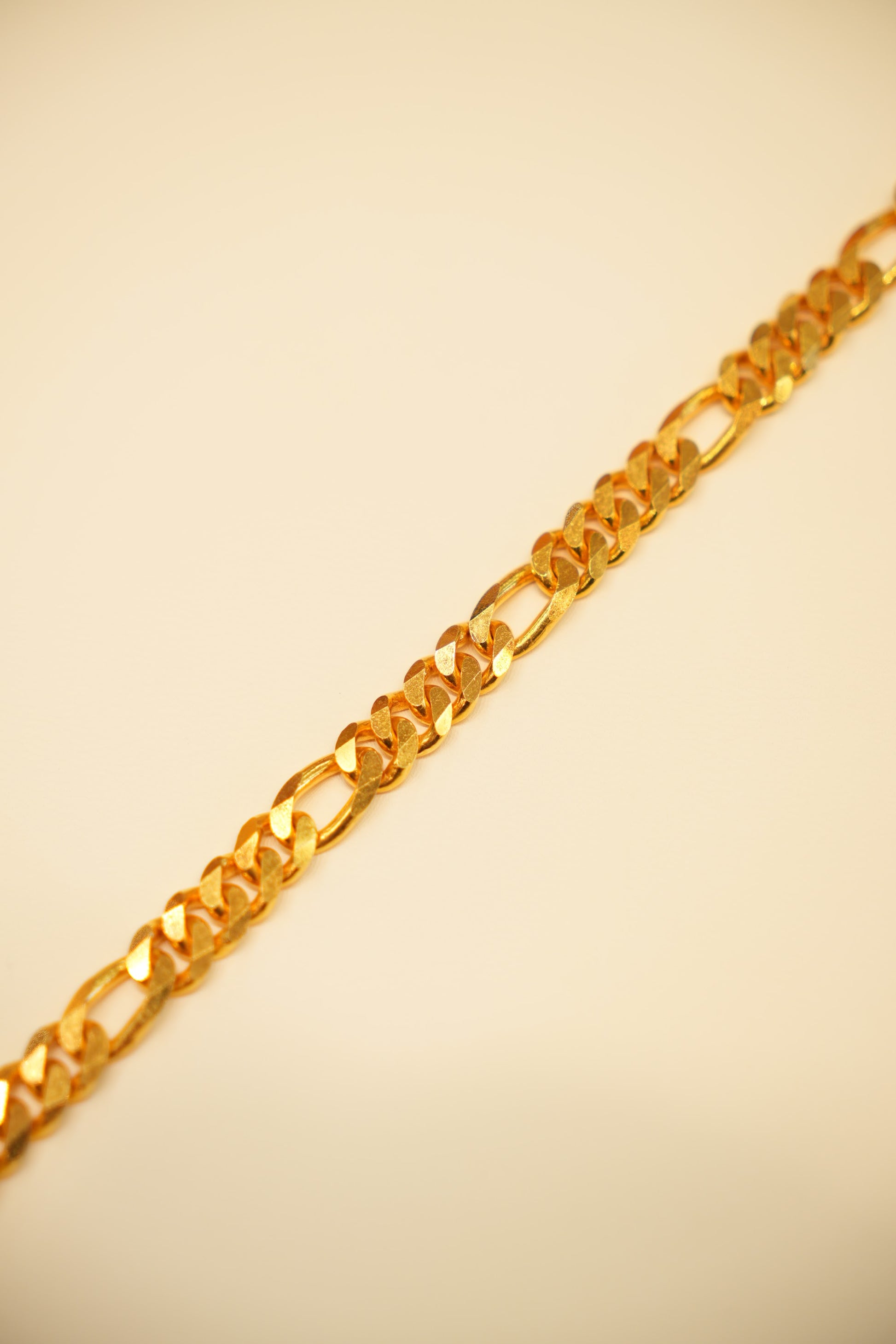 22K Gold Curb Link Bracelet