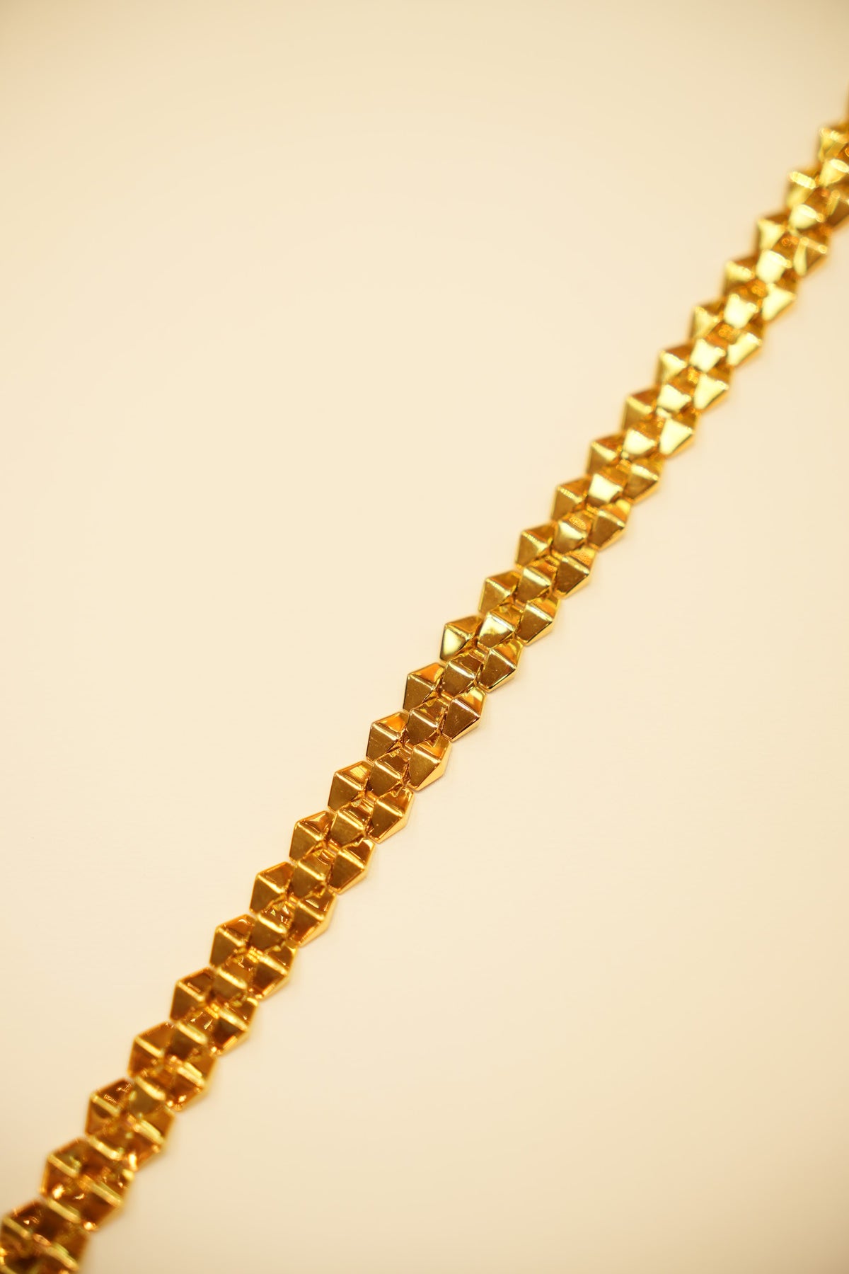 22K Gold Faceted Chevron Link Bracelet
