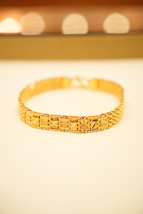 22K Gold Woven Panel Link Bracelet