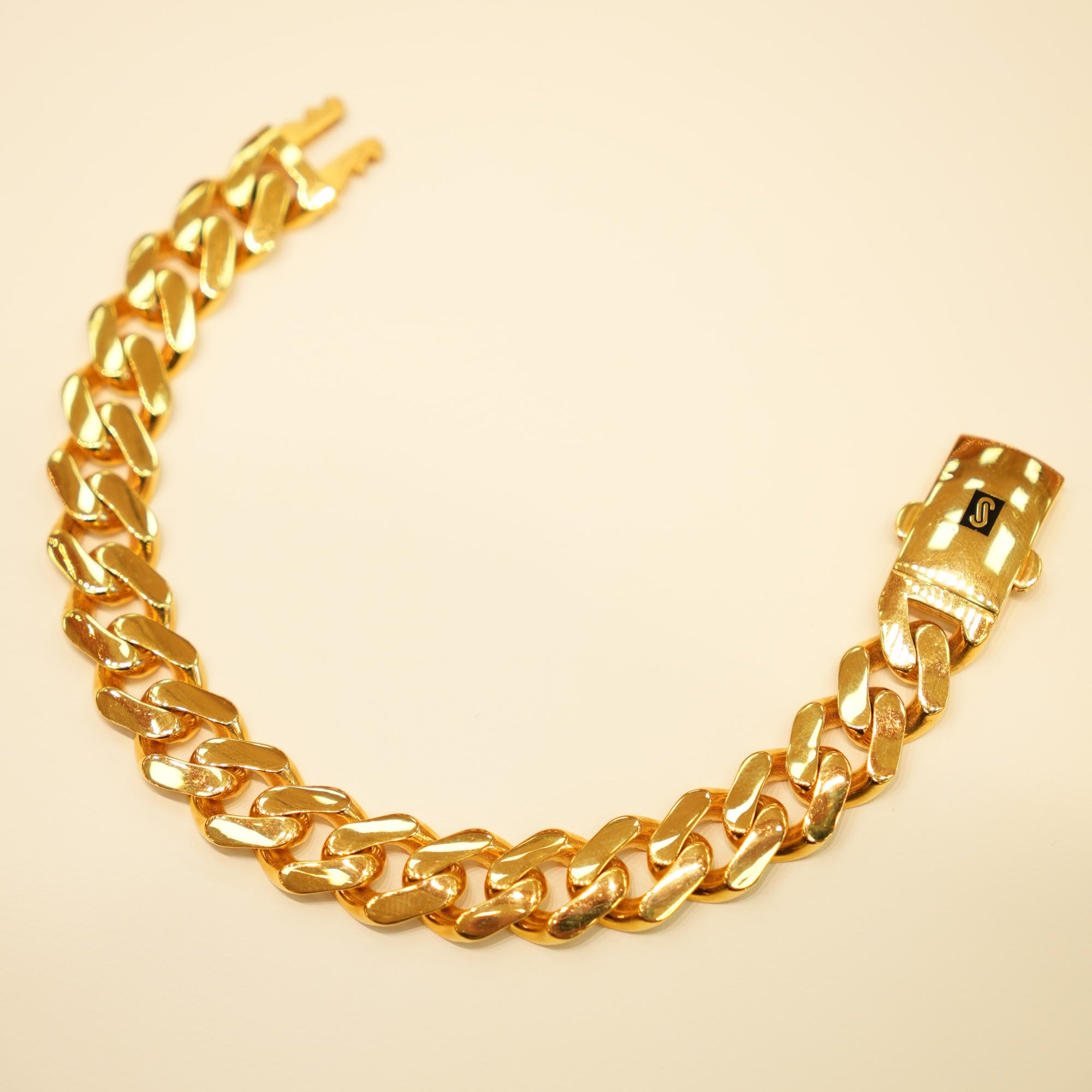22K Gold Cuban Link Bracelet