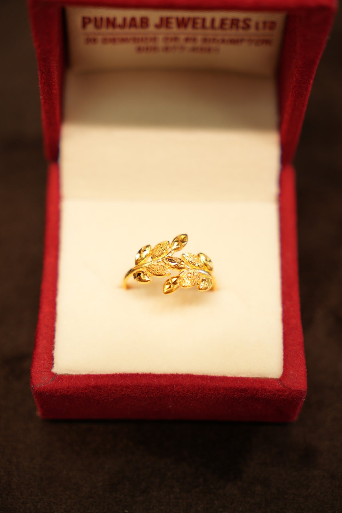 22K Gold Leaf Vine Ring