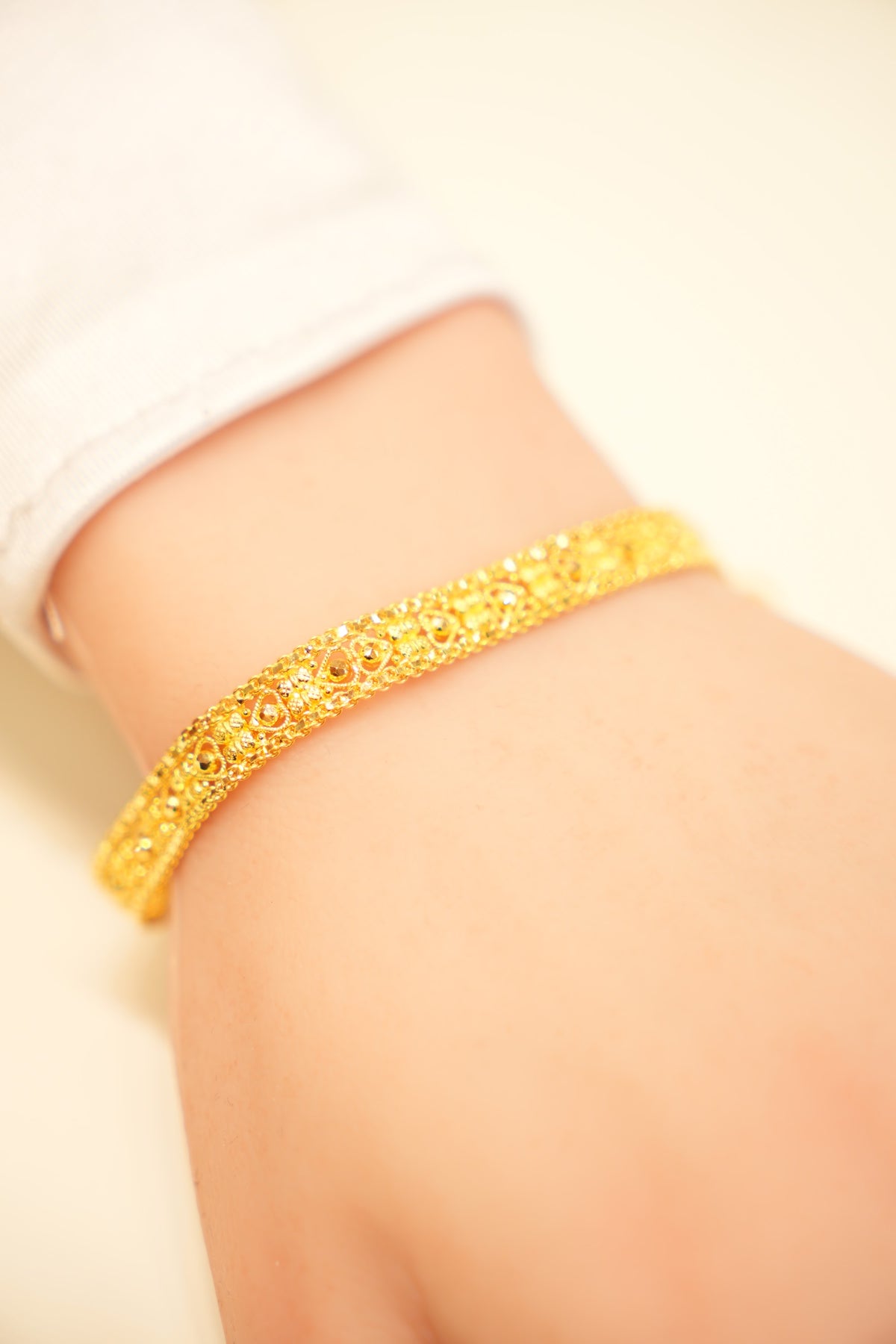 22K Gold Ornate Diamond Stone Bracelet