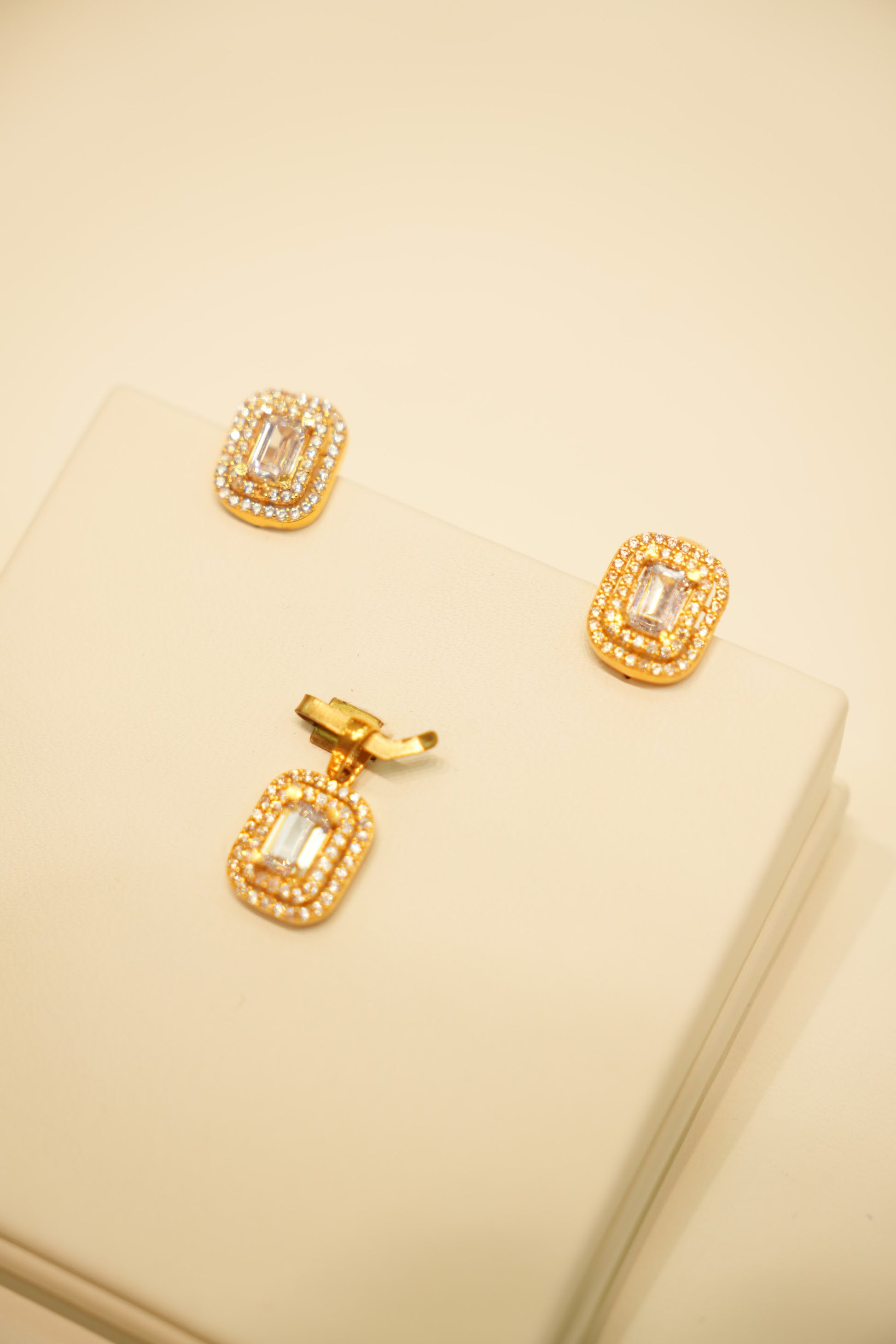 22K Gold Emerald-Cut Halo Pendant Set