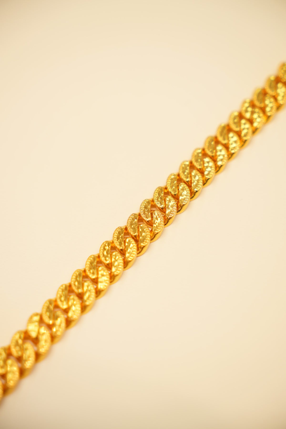 22K Gold Filigree Curb Bracelet