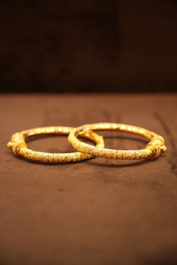 22K Gold Round Tube Diamond-Etched Bangles