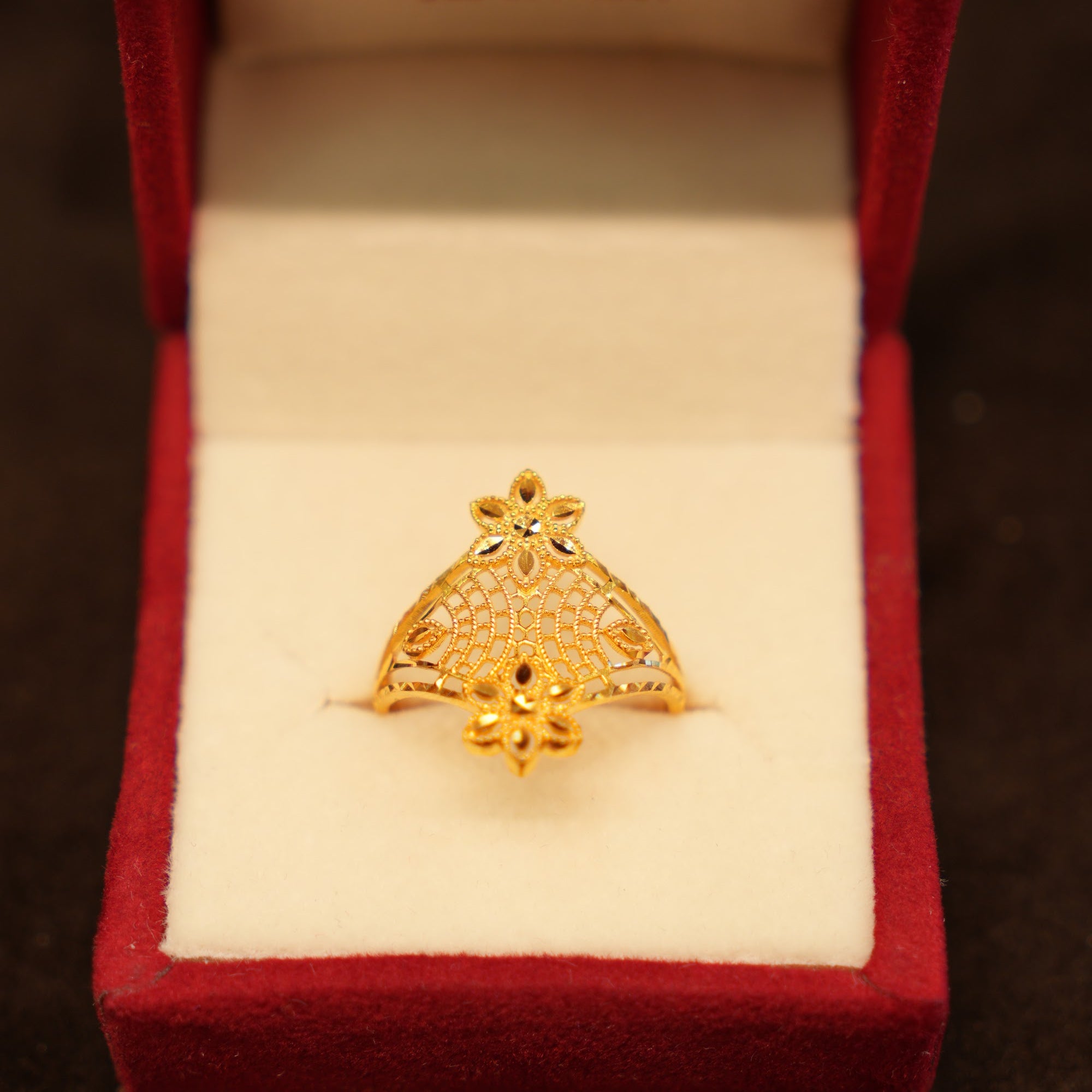 22K Gold Floral Fan Filigree Ring