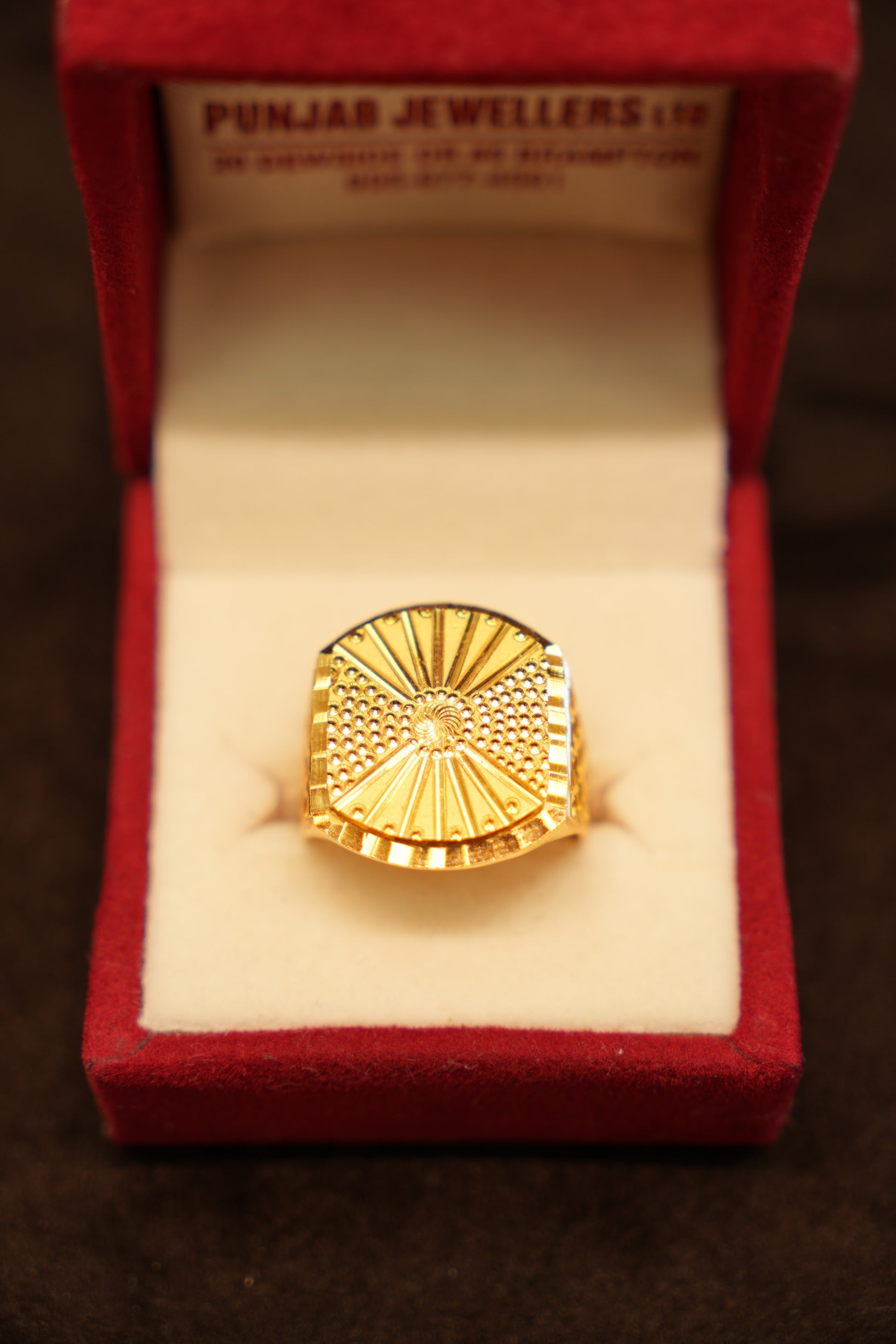 22K Gold Radiating Starburst Ring