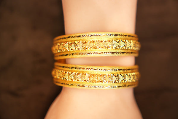 22K Gold Diamond Lattice Border Bangles