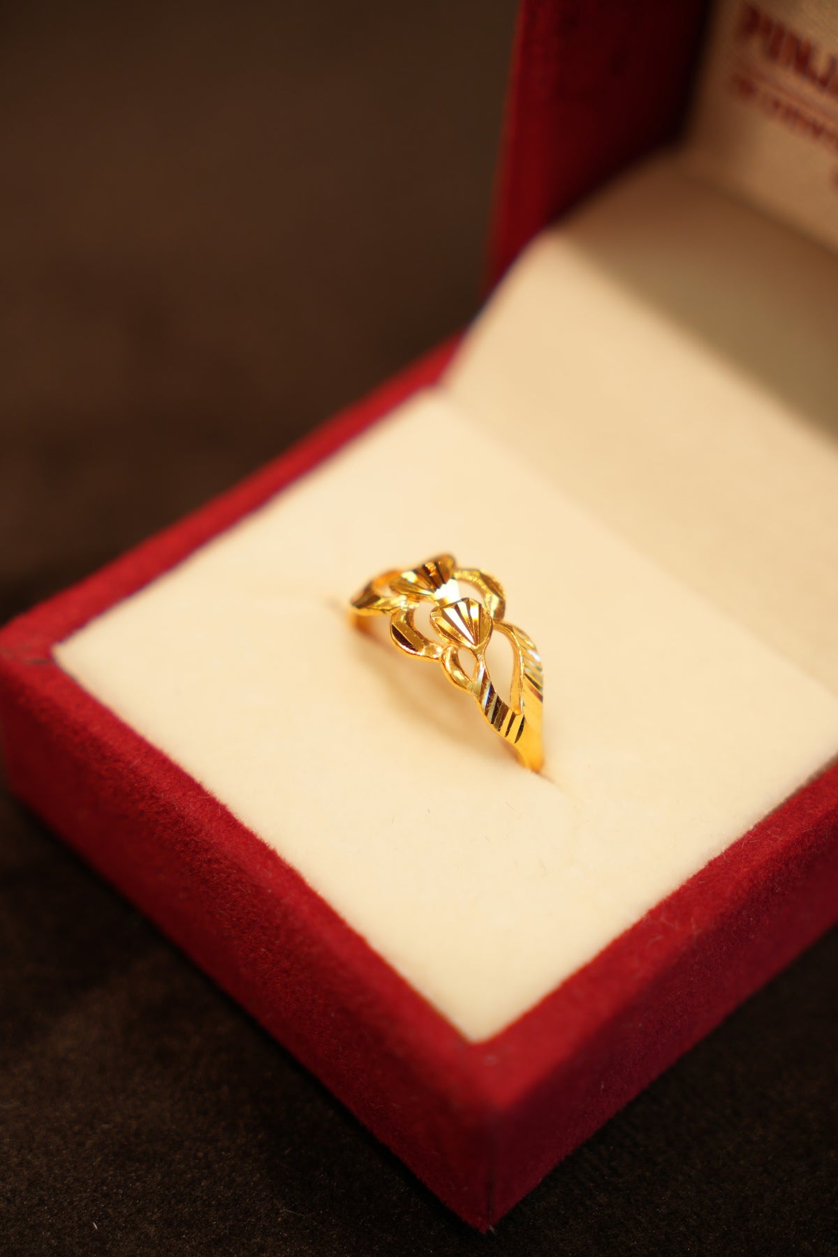 22K Gold Scalloped Filigree Ring