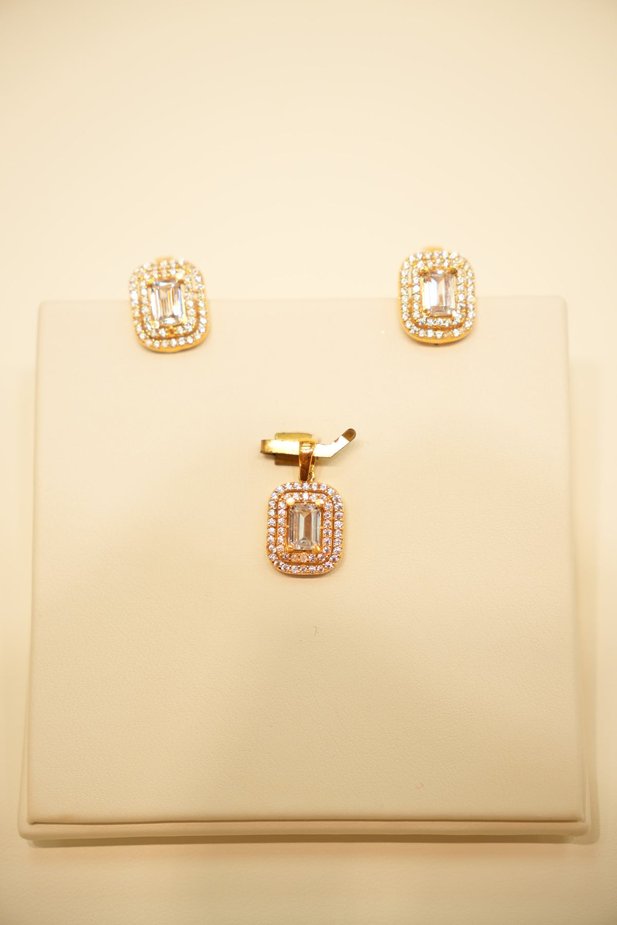 22K Gold Emerald-Cut Halo Pendant Set