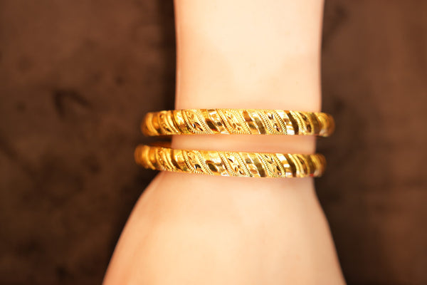 22K Gold Diagonal Twist Sparkle Bangles