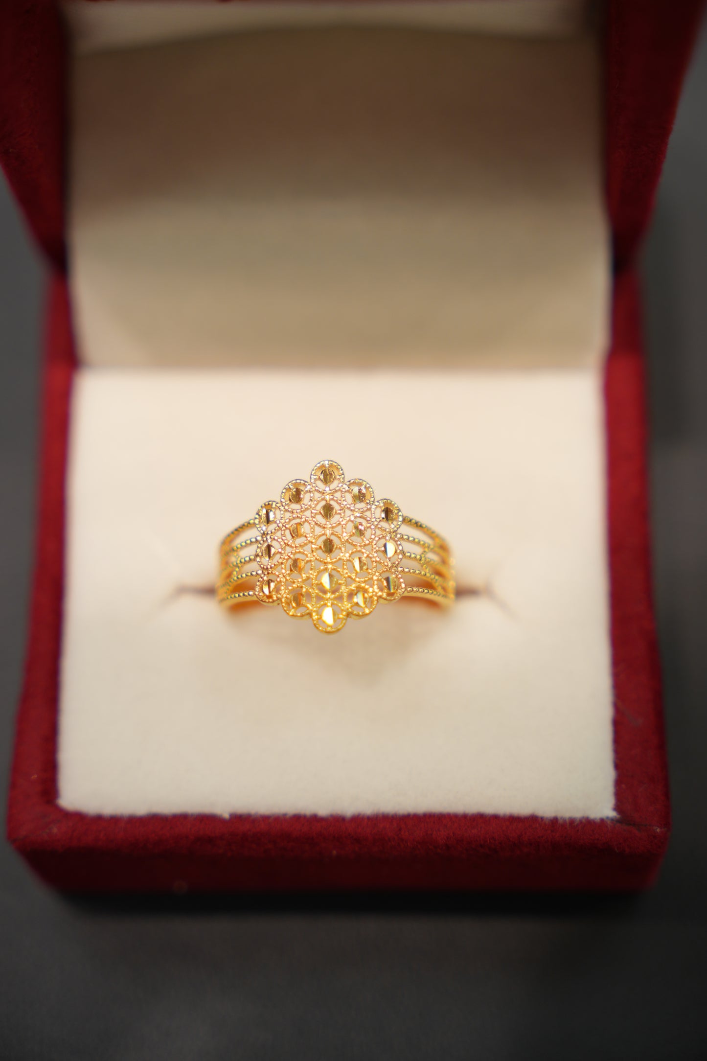 22K Gold Ladies Ring