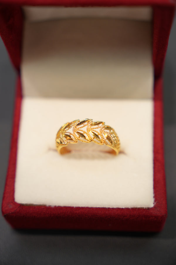 22K Gold Fancy Ladies Ring