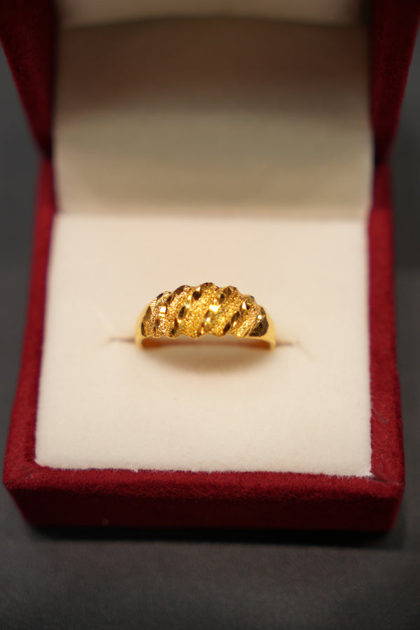 22K Gold Contemporary Ring