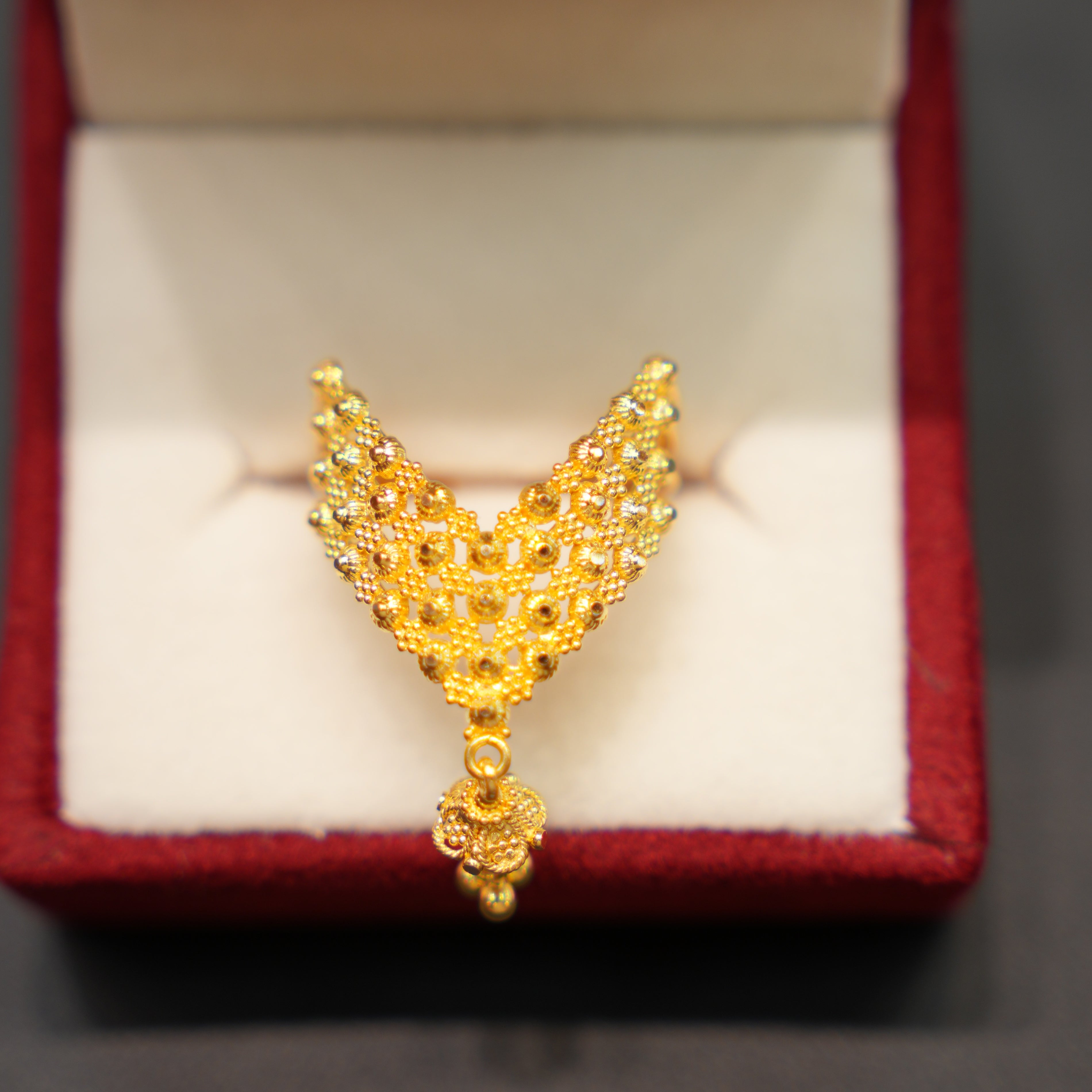 22K Gold Ladies Ring