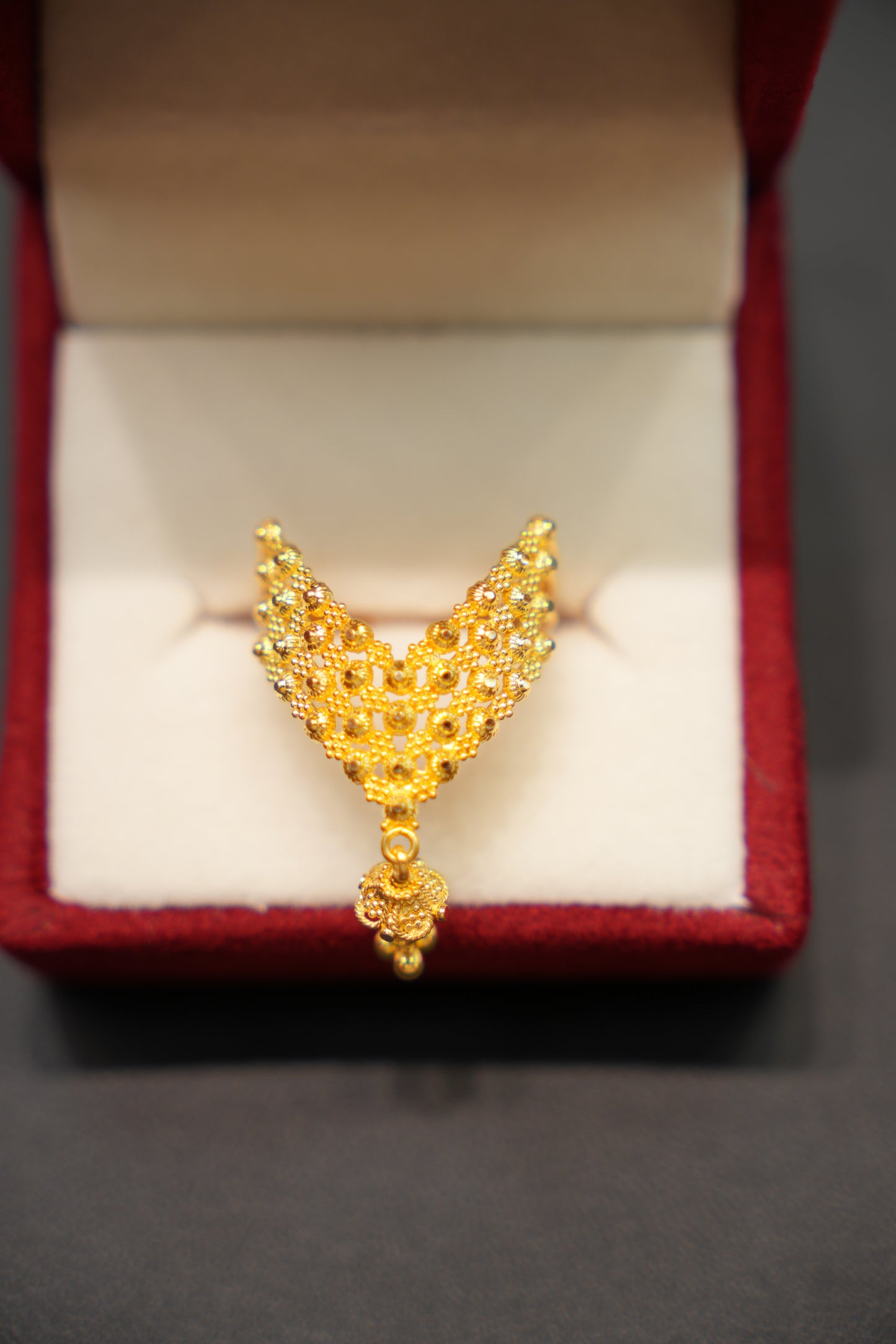 22K Gold Ladies Ring