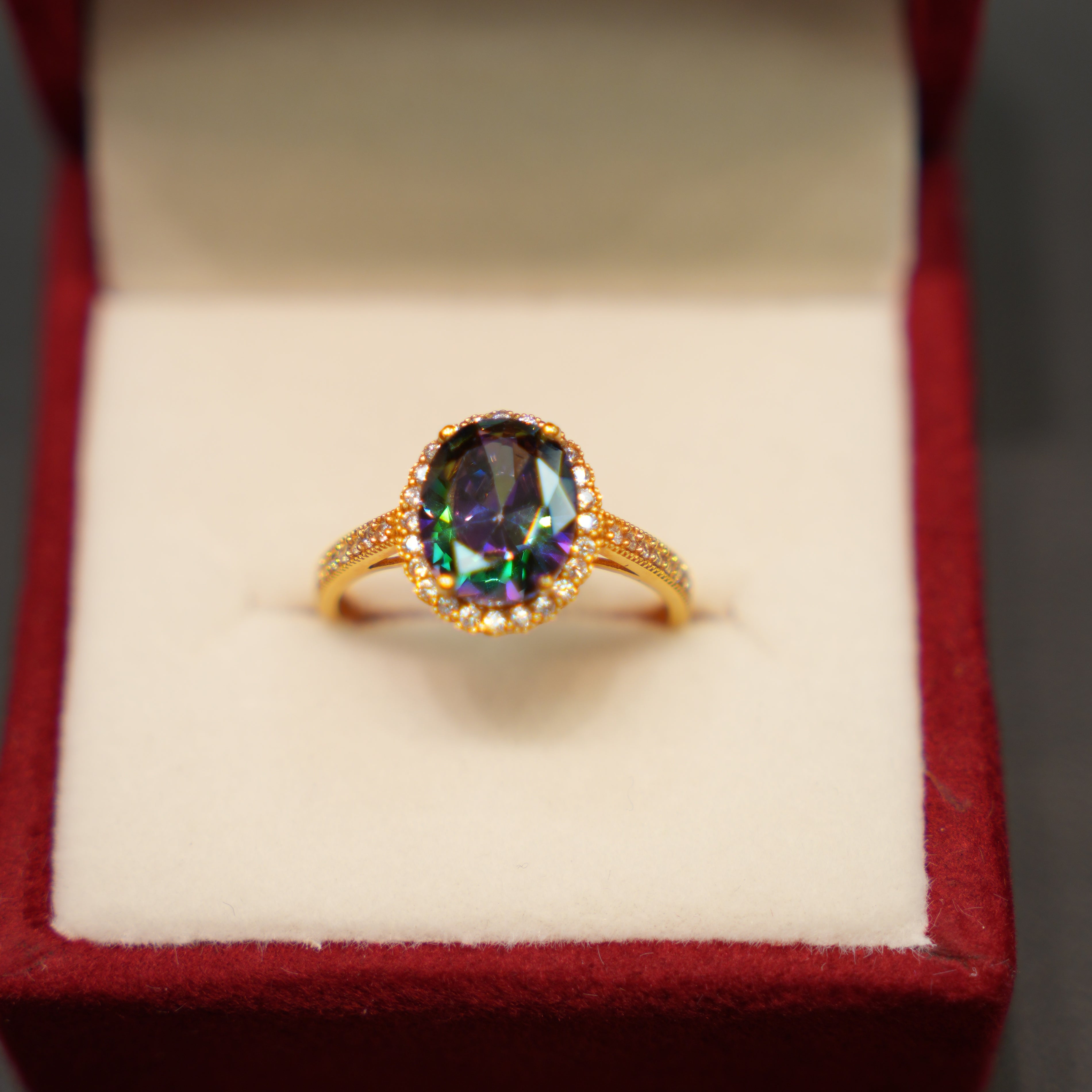 22K Gold Ladies Ring