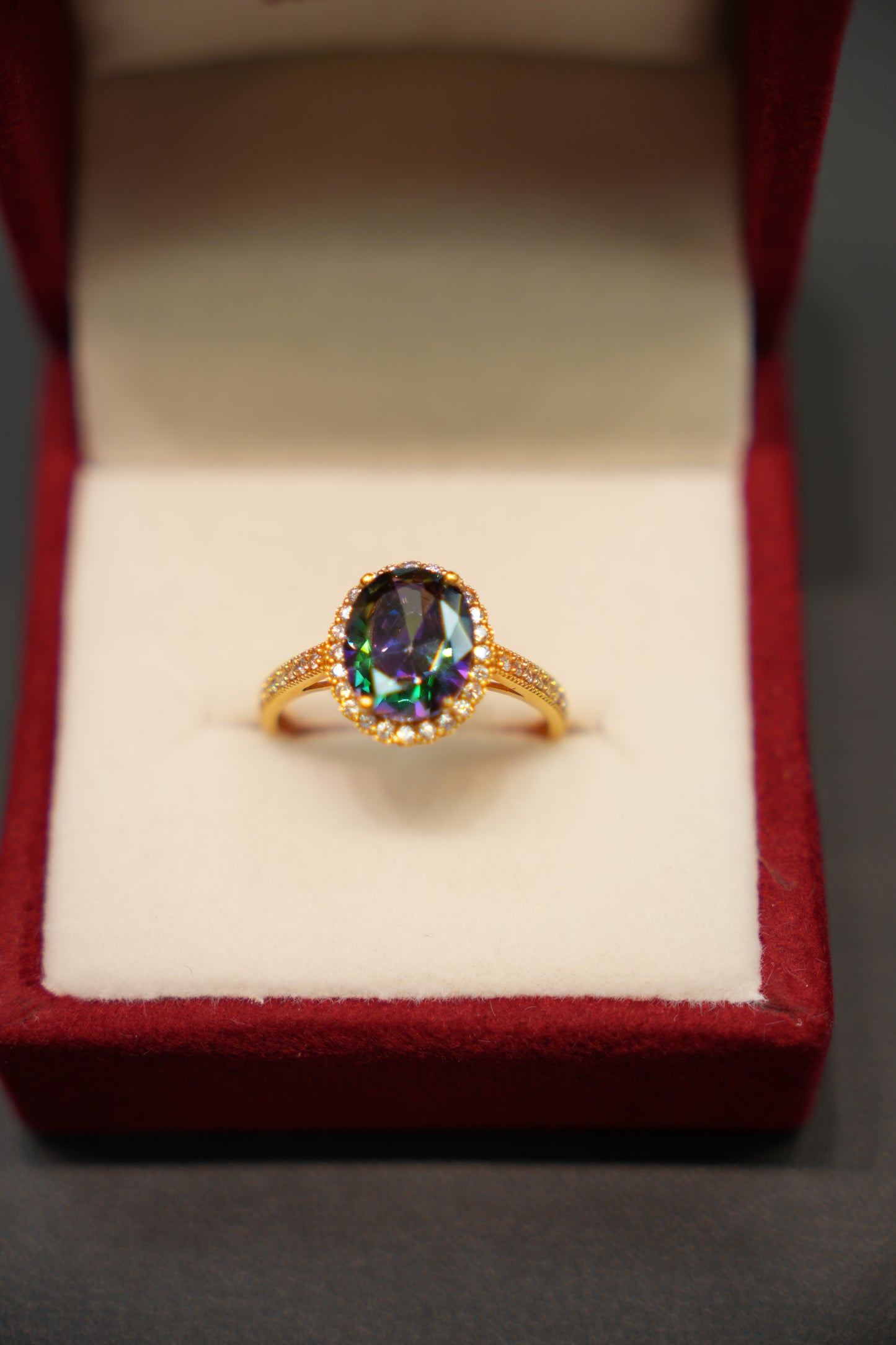 22K Gold Ladies Ring