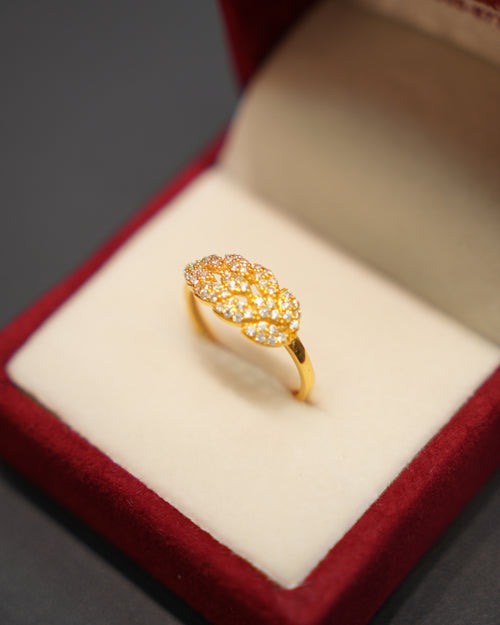 22K Gold Ladies Ring