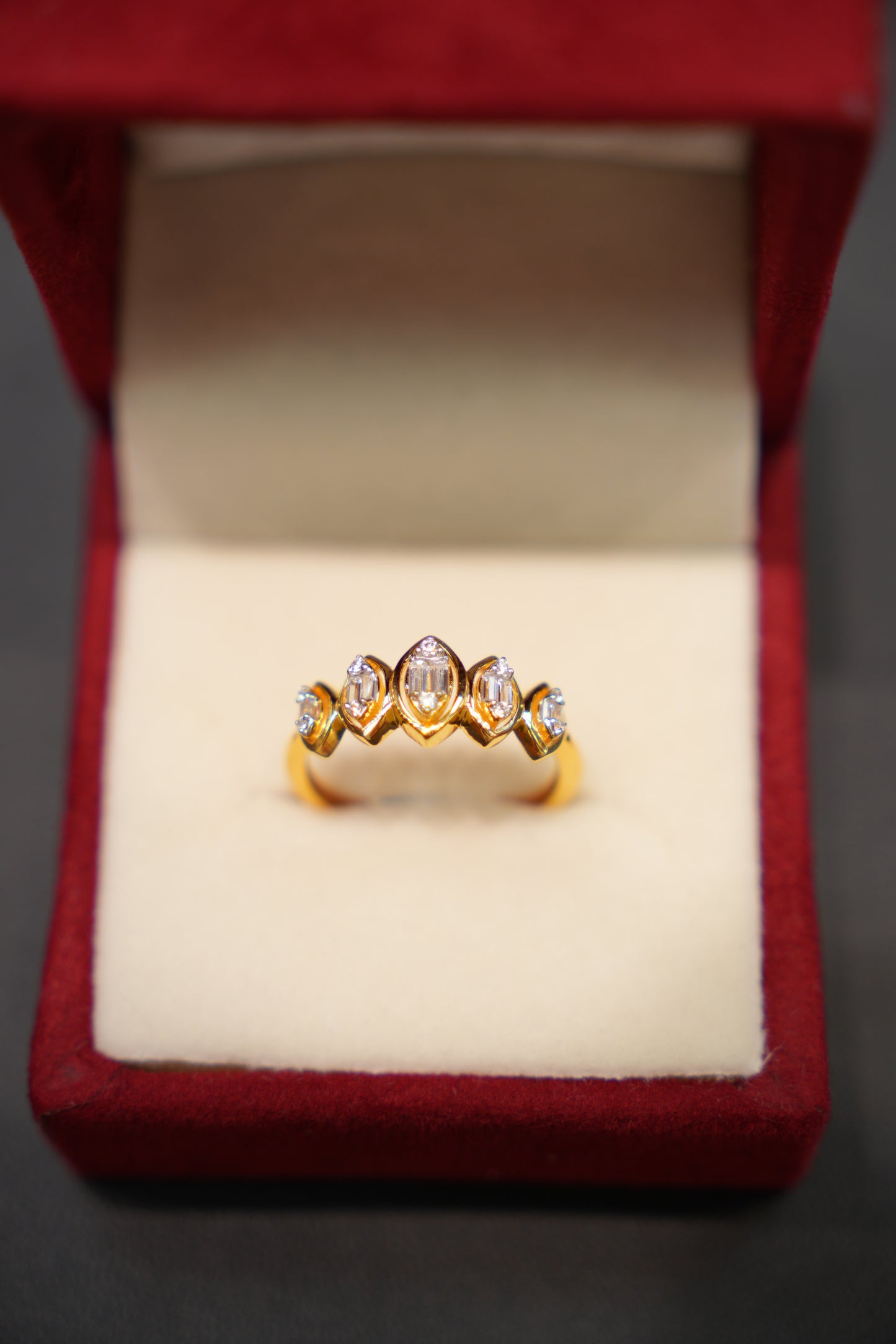 22K Gold Ladies Ring
