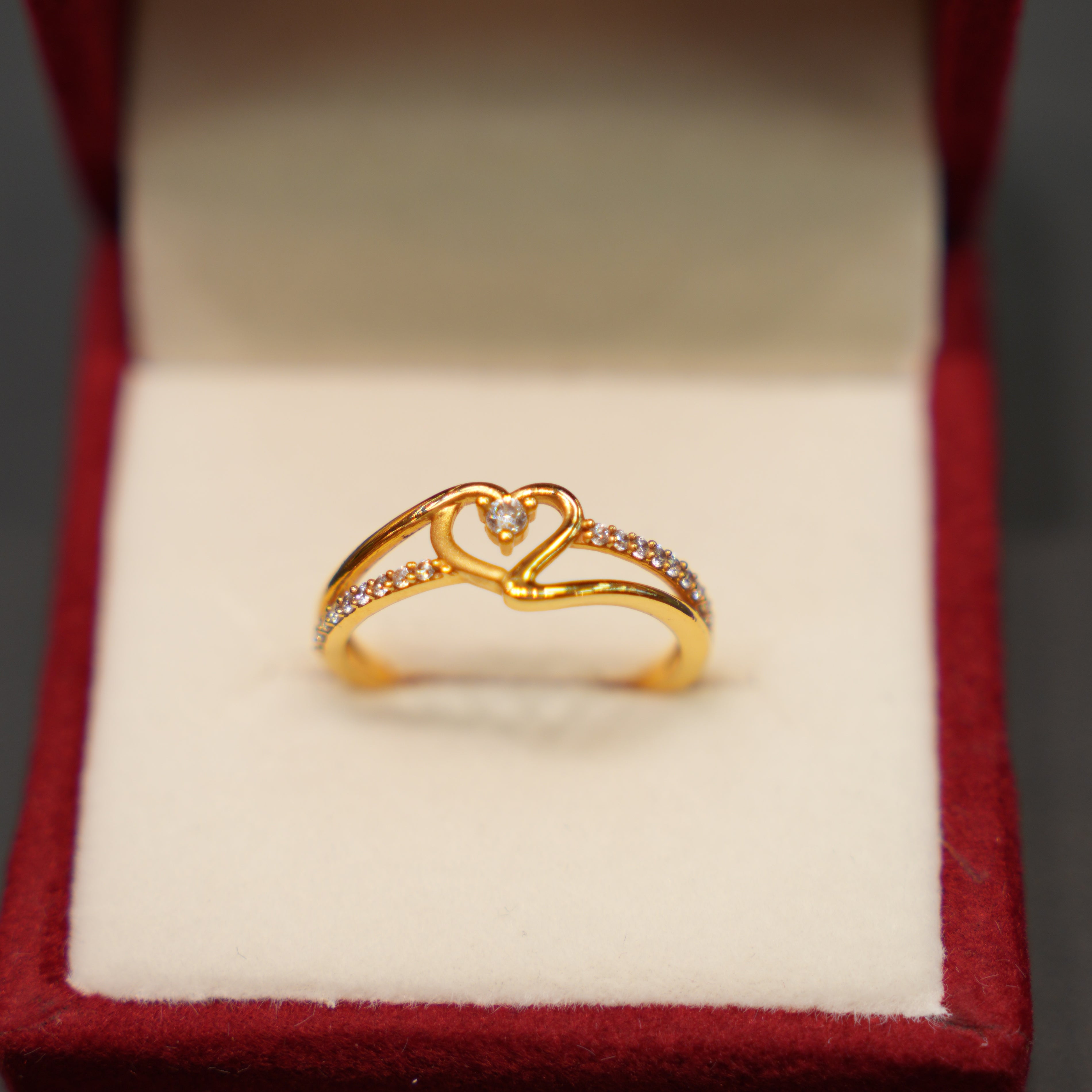 22K Gold Ladies Ring