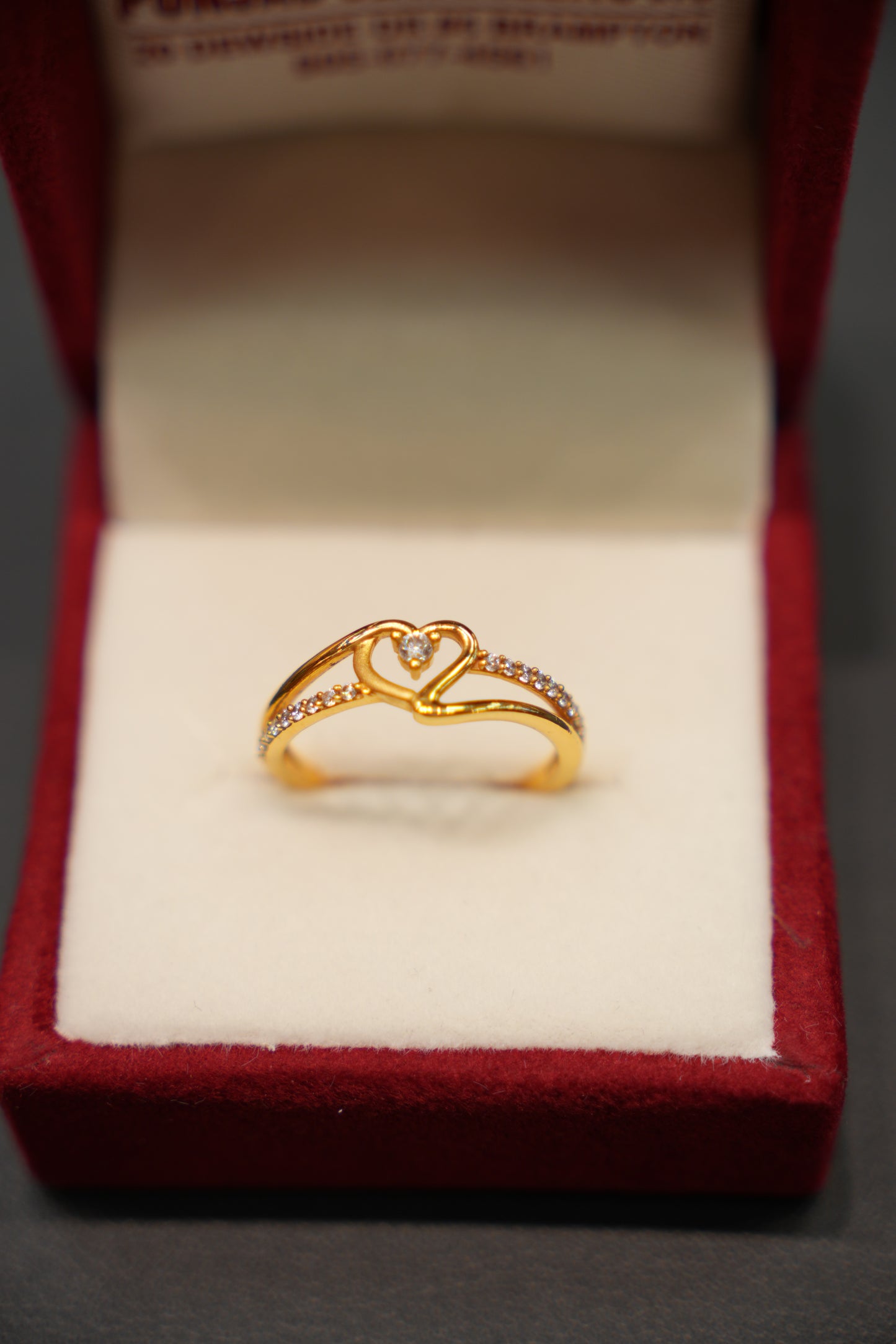 22K Gold Ladies Ring