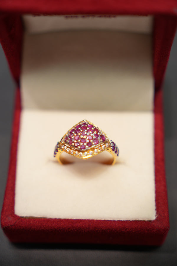22K Gold Modern Ladies Ring