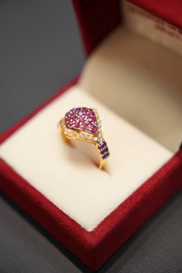 22K Gold Modern Ladies Ring