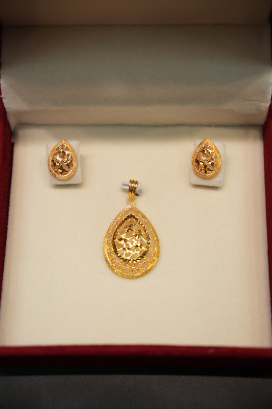 22K Gold Ladies Pendant Set