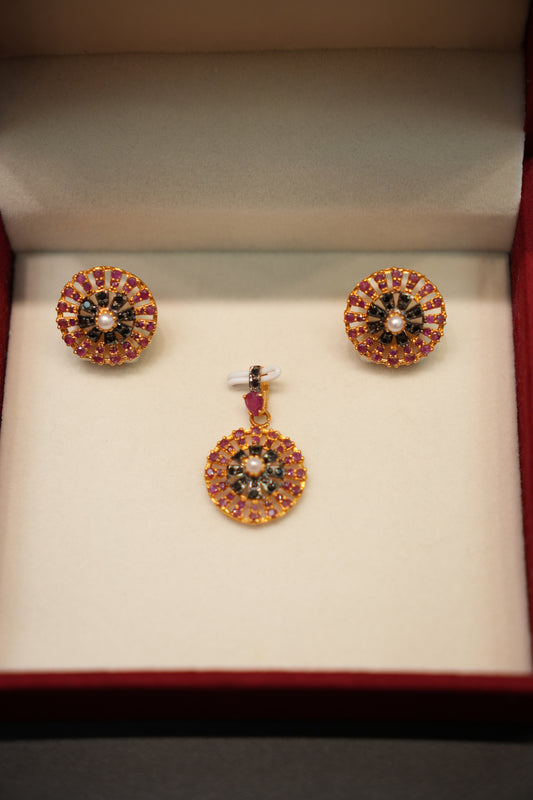 22K Gold Ladies Pendant Set