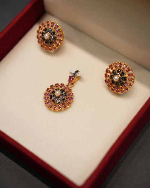 22K Gold Ladies Pendant Set