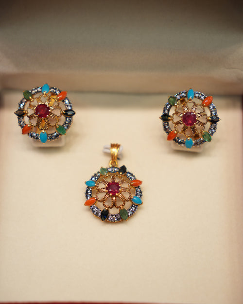 22K Gold Ladies Pendant Set
