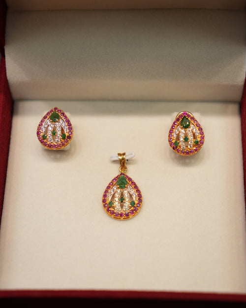22K Gold Ladies Pendant Set