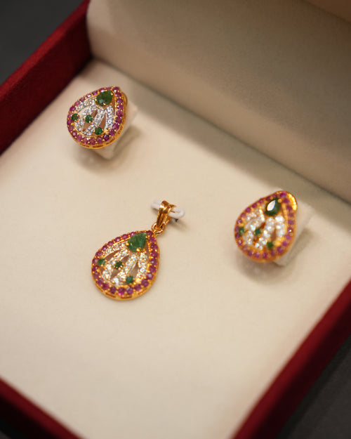 22K Gold Ladies Pendant Set