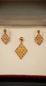 22K Gold Ladies Pendant Set