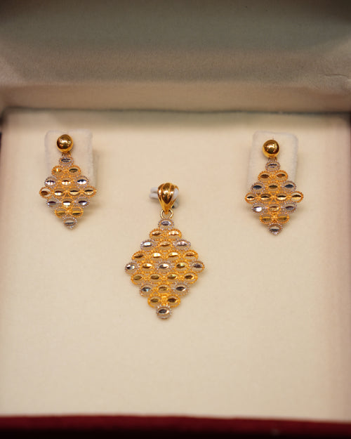 22K Gold Ladies Pendant Set