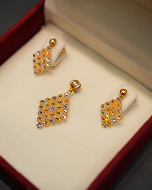 22K Gold Ladies Pendant Set