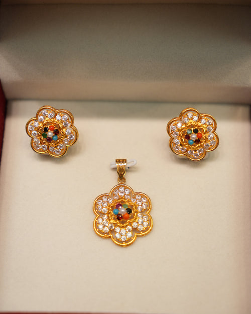 22K Gold Ladies Pendant Set