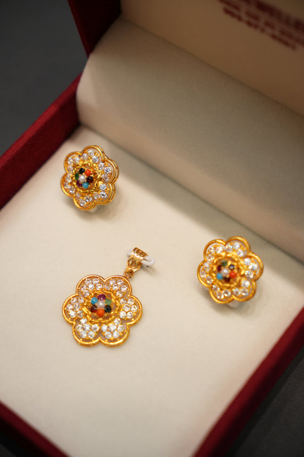 22K Gold Ladies Pendant Set