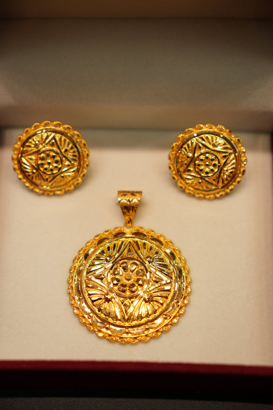 22K Gold Ladies Pendant Set