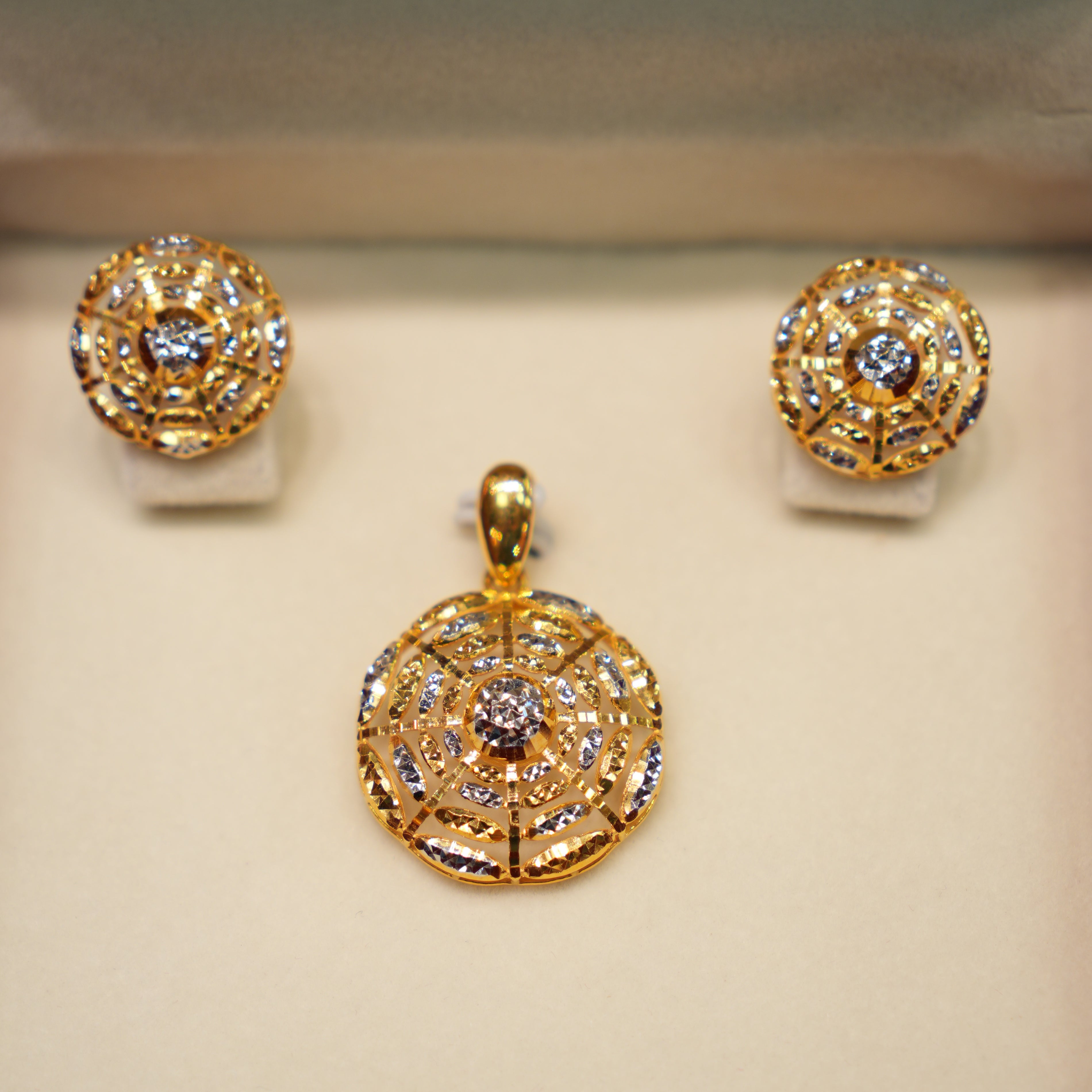 22K Gold Fashion Pendant Set