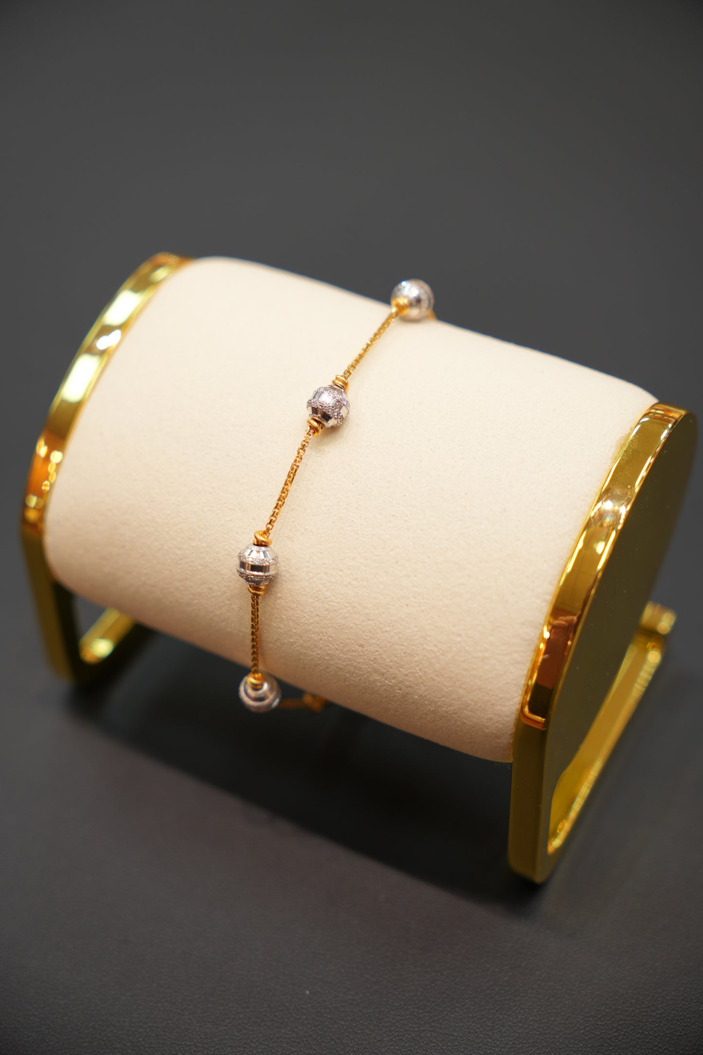 22k Gold Ladies Bracelet