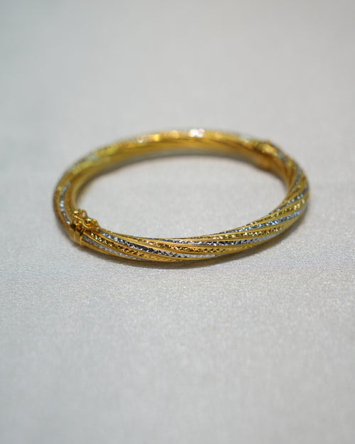 22k Gold Ladies Bangle Bracelet