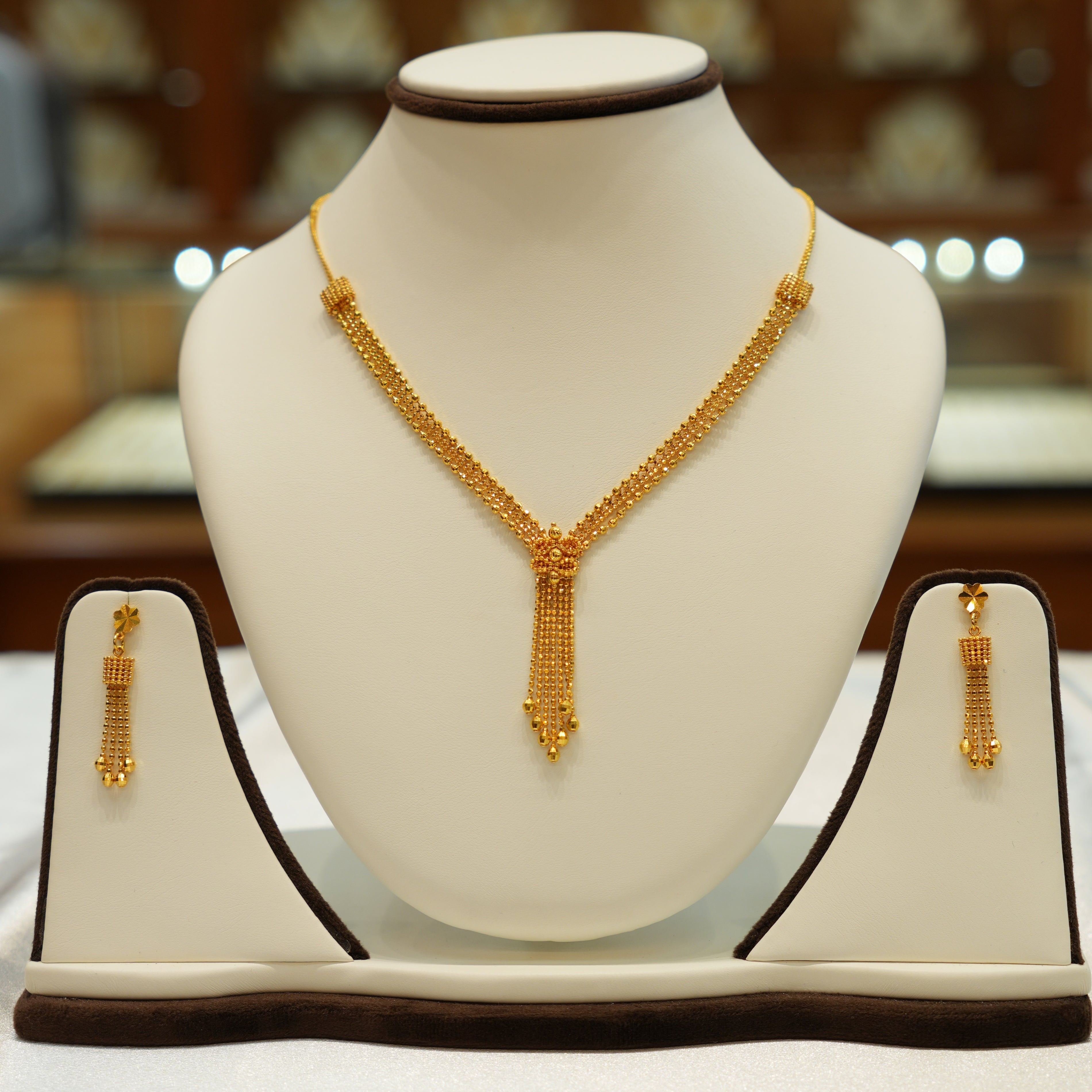 22Kt Gold Designer Necklace Set