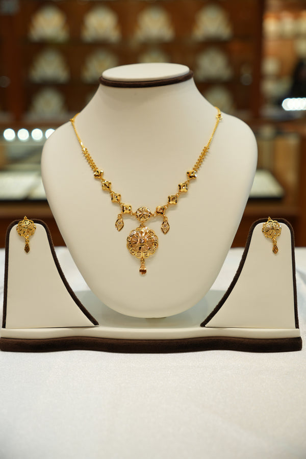 22KT Gold Modern Necklace