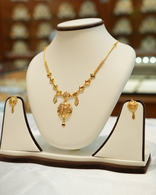 22Kt Gold Ladies Necklace